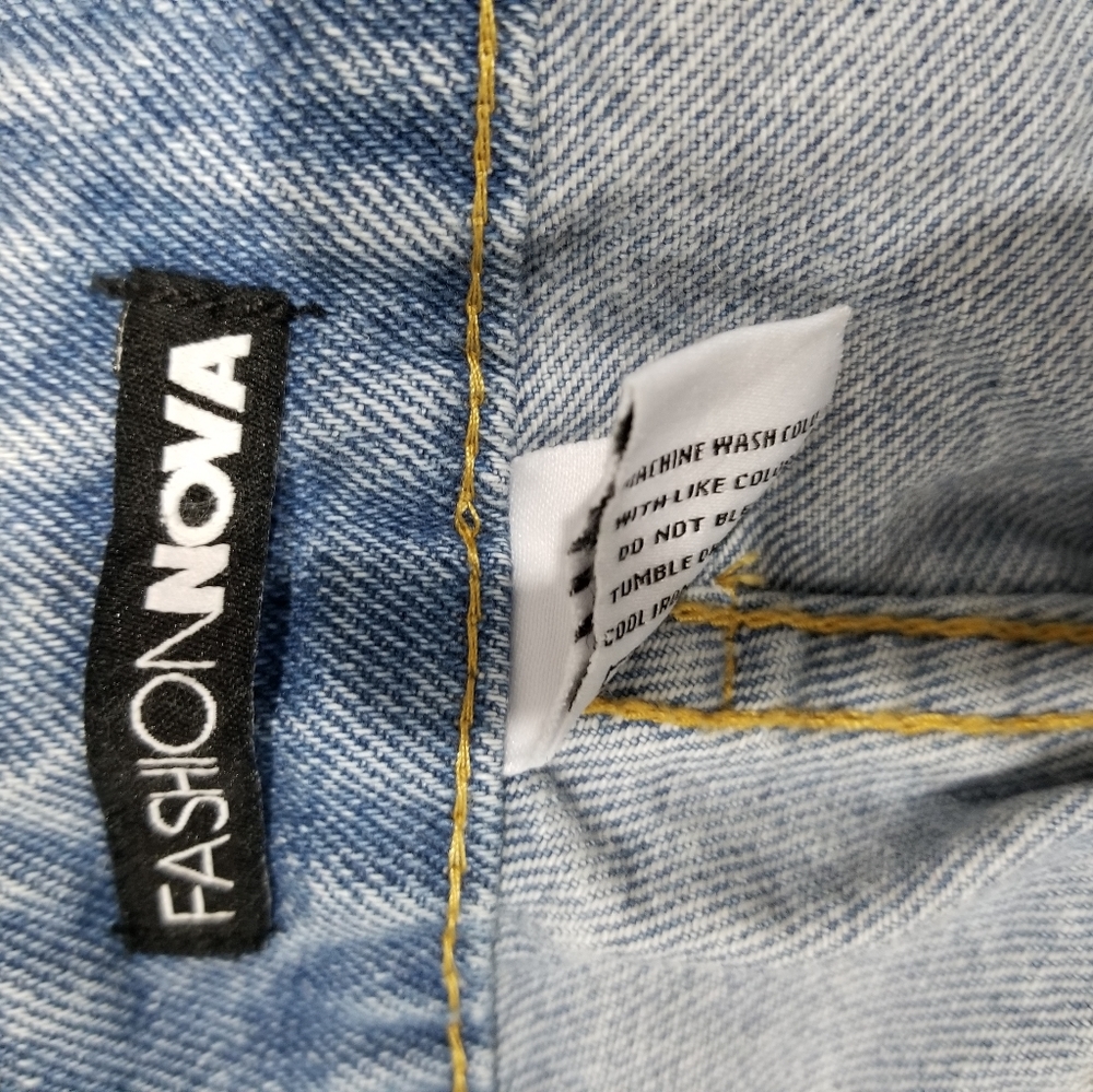Jeans - Picture 3 of 3